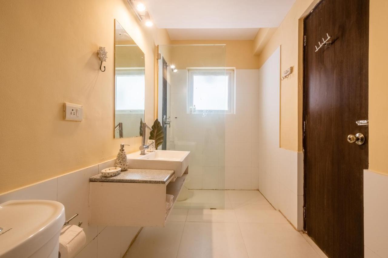 Snowdrop- Exquisite 3Bhk Villa With Pool- Candolim By Staymonkey Calangute Esterno foto