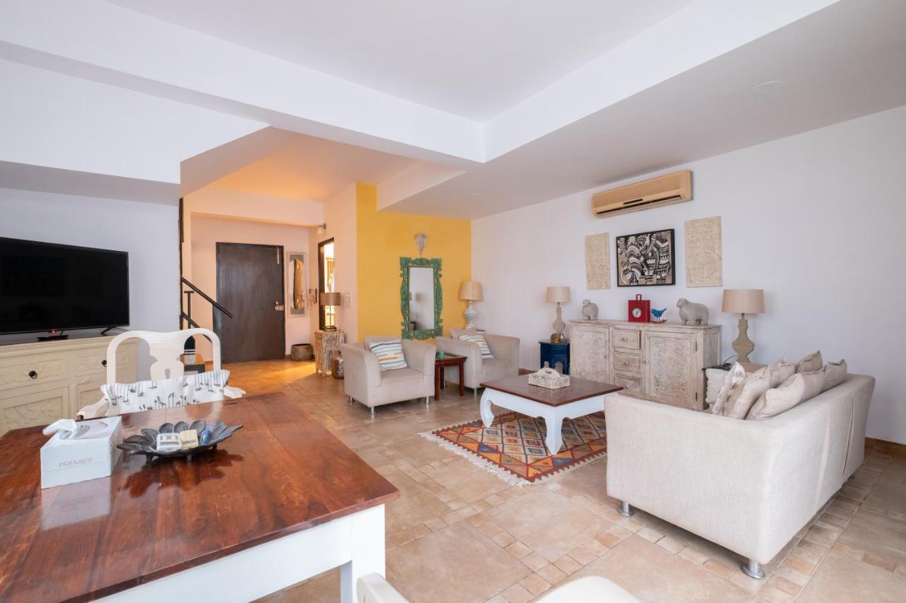 Snowdrop- Exquisite 3Bhk Villa With Pool- Candolim By Staymonkey Calangute Esterno foto